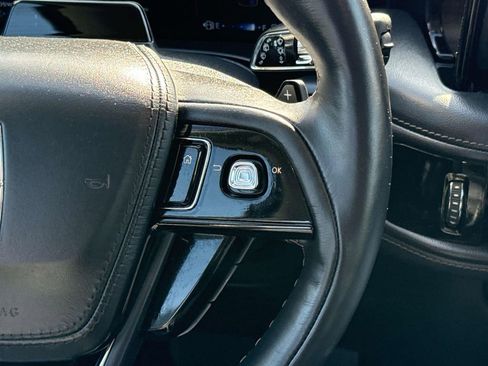 Used 2025 Lincoln Aviator Reserve image 17
