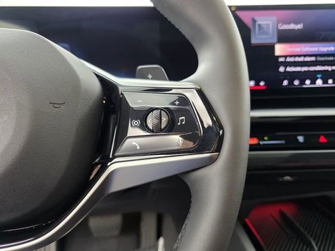 Used 2026 BMW 530i w/ Premium Package image 20