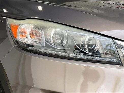 Used 2019 Kia Sorento EX w/ EX Touring Package image 26