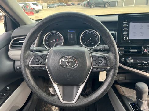 Used 2024 Toyota Camry LE image 10