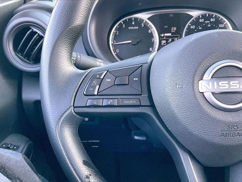 Used 2025 Nissan Kicks Play S image 17
