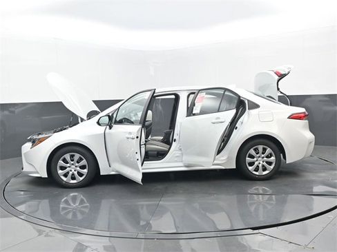 New 2026 Toyota Corolla LE image 31