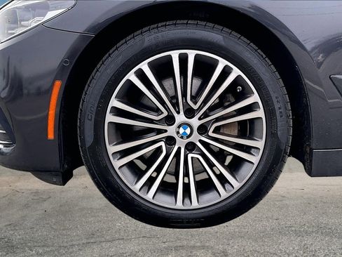 Used 2018 BMW 540i xDrive w/ Premium Package image 8