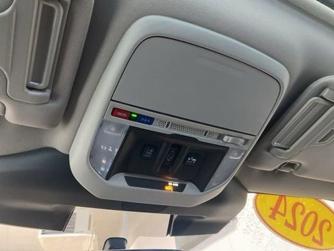 Used 2024 Subaru Forester Touring image 19