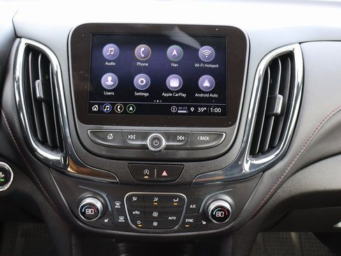 Used 2022 Chevrolet Equinox RS w/ Infotainment Package image 8