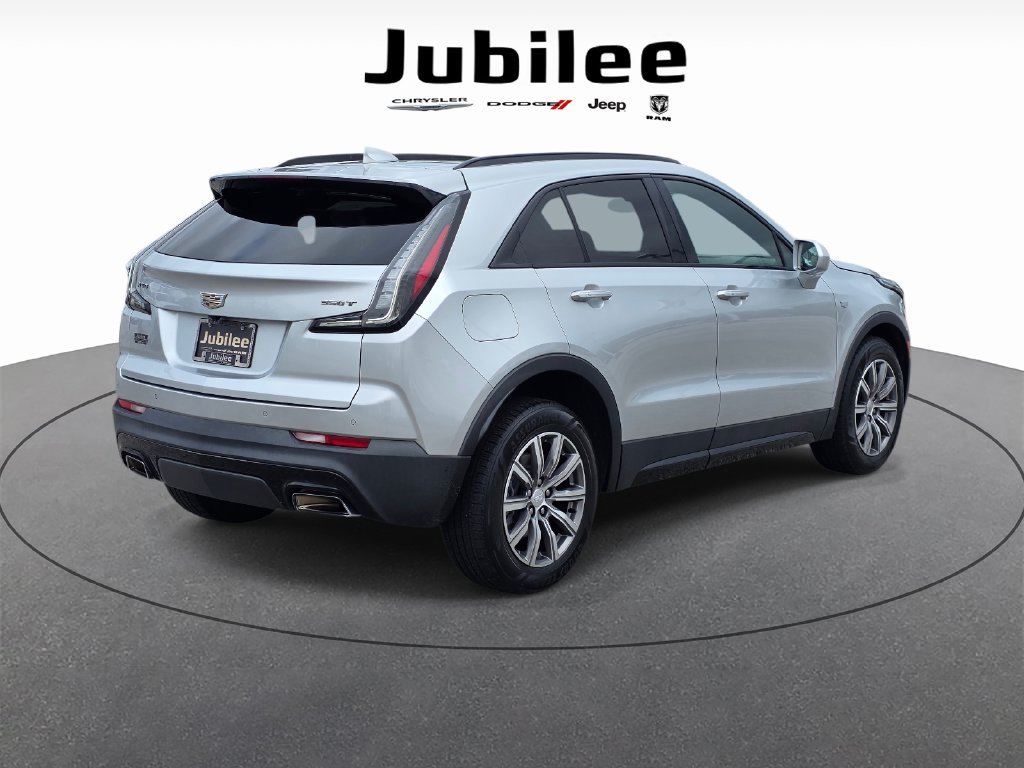 Used 2020 Cadillac XT4 Sport w/ Driver Awareness Package FWD image 5