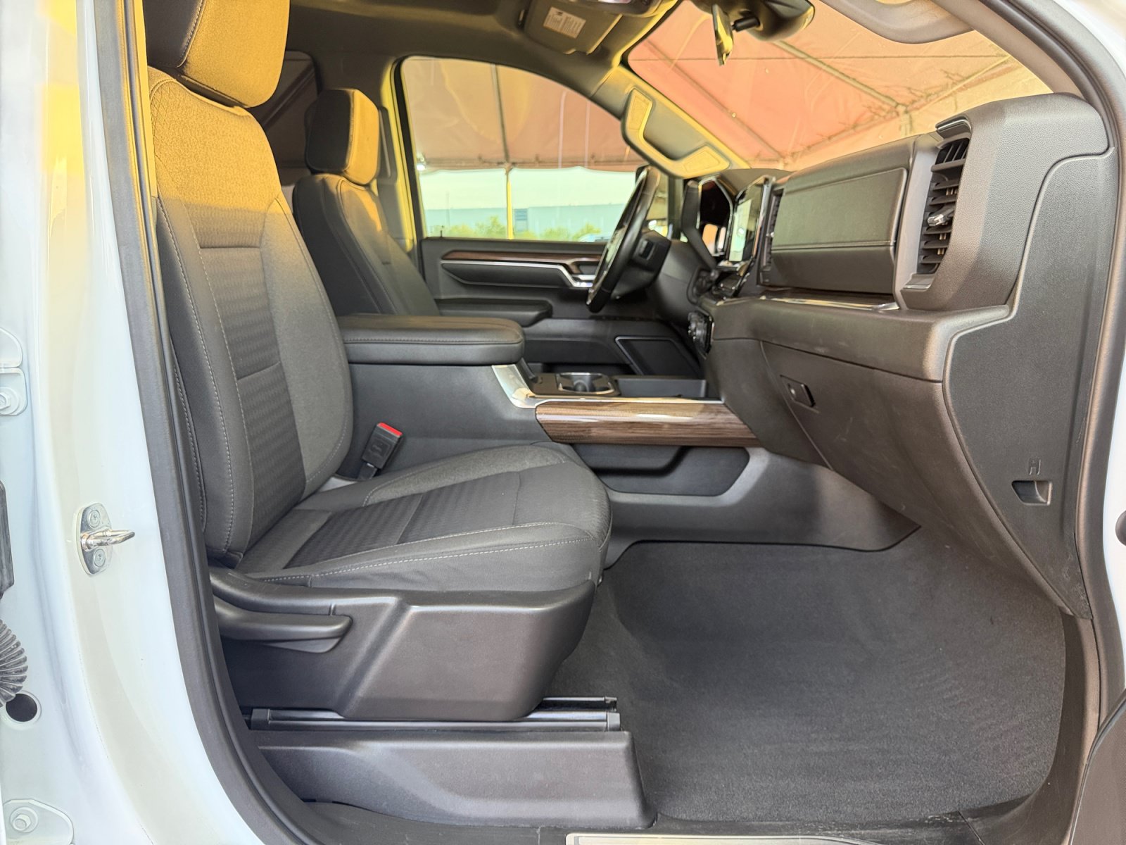Used 2024 Chevrolet Silverado 2500 LT AWD/4WD image 28
