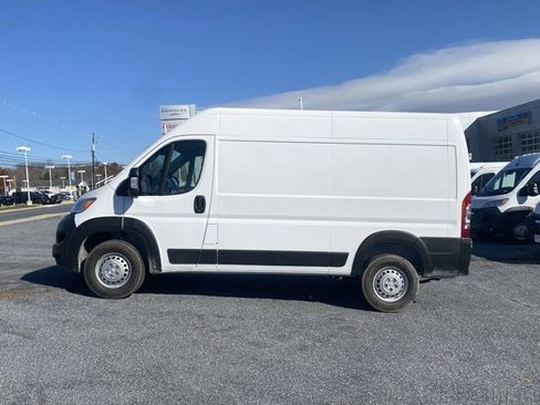 New 2026 RAM ProMaster 2500 w/ Convenience Group image 4