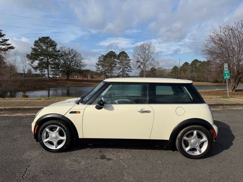 Used 2003 MINI Cooper Hardtop image 2
