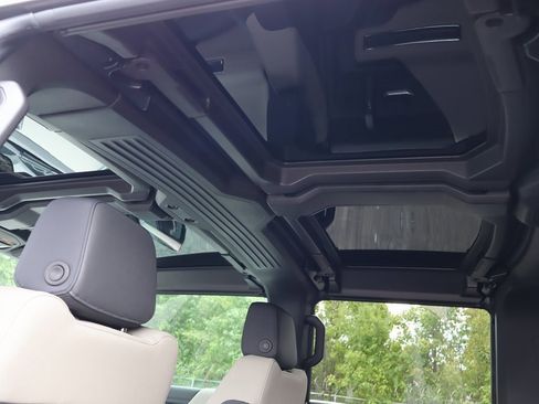 New 2026 GMC Hummer EV SUV w/ LPO, Dark Essentials Package image 22