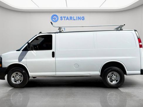 Used 2023 Chevrolet Express 2500 w/ Driver Convenience Package RWD image 3