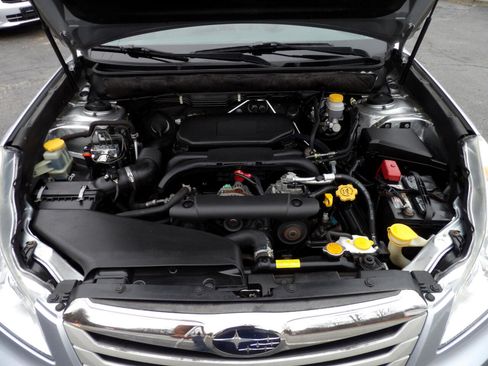 Used 2012 Subaru Outback 2.5i Limited w/ Moonroof Pkg image 24