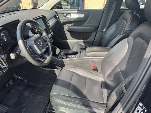 Used 2020 Volvo XC40 T5 Momentum AWD/4WD image 28