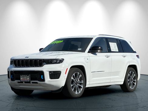 New 2022 Jeep Grand Cherokee Overland w/ Advanced Protech Group III image 8