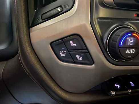 Used 2015 GMC Sierra 2500 Denali w/ Duramax Plus Package AWD/4WD image 16