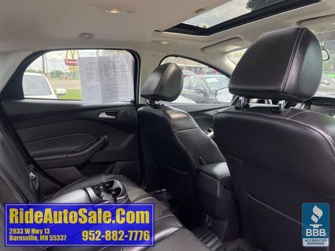 Used 2014 Ford Focus SE w/ Equipment Group 201A FWD image 16