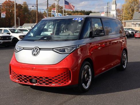 Used 2025 Volkswagen ID. Buzz Pro S Plus image 13