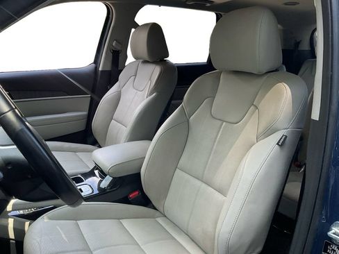 Used 2023 Kia Telluride EX w/ EX Captain's Chair Package FWD image 28