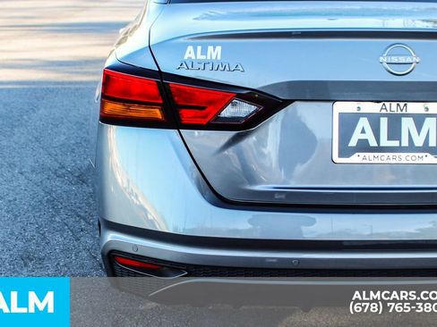 Used 2024 Nissan Altima 2.5 SV image 12