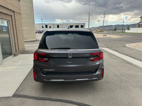 Used 2025 Honda Odyssey EX-L image 6