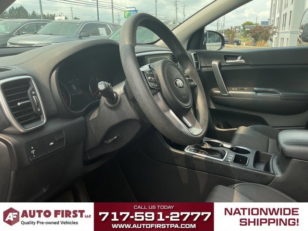Used 2020 Kia Sportage LX AWD/4WD image 6