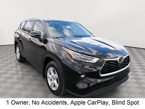 Used 2024 Toyota Highlander LE image 7