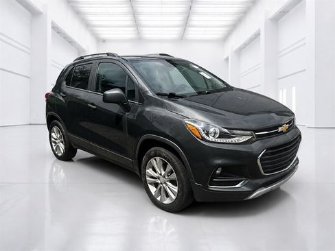 Used 2017 Chevrolet Trax Premier AWD/4WD image 35