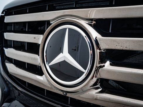 New 2026 Mercedes-Benz GLS 450 4MATIC image 3