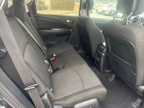 Used 2020 Dodge Journey SE w/ SE Popular Equipment Group image 21