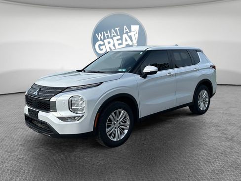 Used 2022 Mitsubishi Outlander ES AWD/4WD image 8