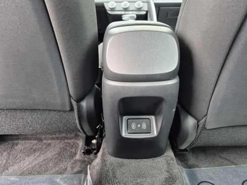 Used 2025 Hyundai Elantra SE FWD image 14