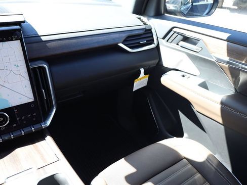 New 2027 GMC Acadia Denali Ultimate AWD/4WD image 22