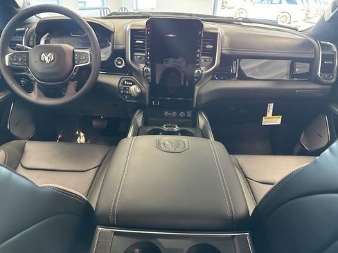 New 2026 RAM 1500 Laramie AWD/4WD image 31