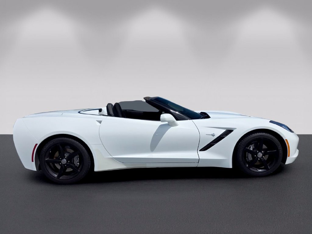 Used 2015 Chevrolet Corvette Stingray Convertible RWD image 3
