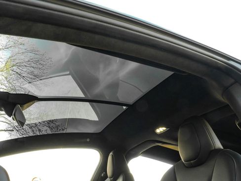 Used 2023 Tesla Model X Plaid image 28