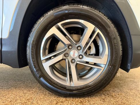 Used 2021 GMC Terrain SLT w/ Infotainment Package II AWD/4WD image 25