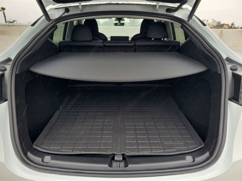 Used 2023 Tesla Model Y Long Range image 23