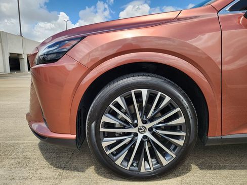 Used 2023 Lexus RX 350 Premium Plus w/ Accessory Package (Z1) FWD image 4
