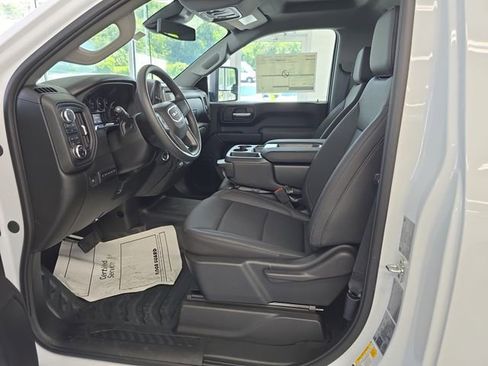New 2025 GMC Sierra 3500 Pro image 9