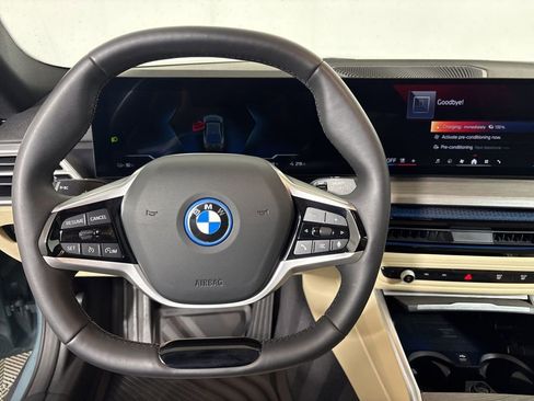 Certified 2025 BMW i4 eDrive40 image 19