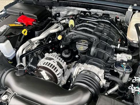 Used 2024 Jeep Wrangler Willys image 31