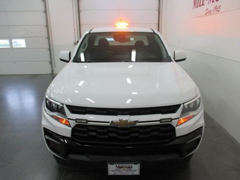 Used 2022 Chevrolet Colorado LT w/ Fleet Safety Package image 9