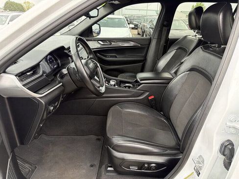 Used 2022 Jeep Grand Cherokee L Laredo AWD/4WD image 12