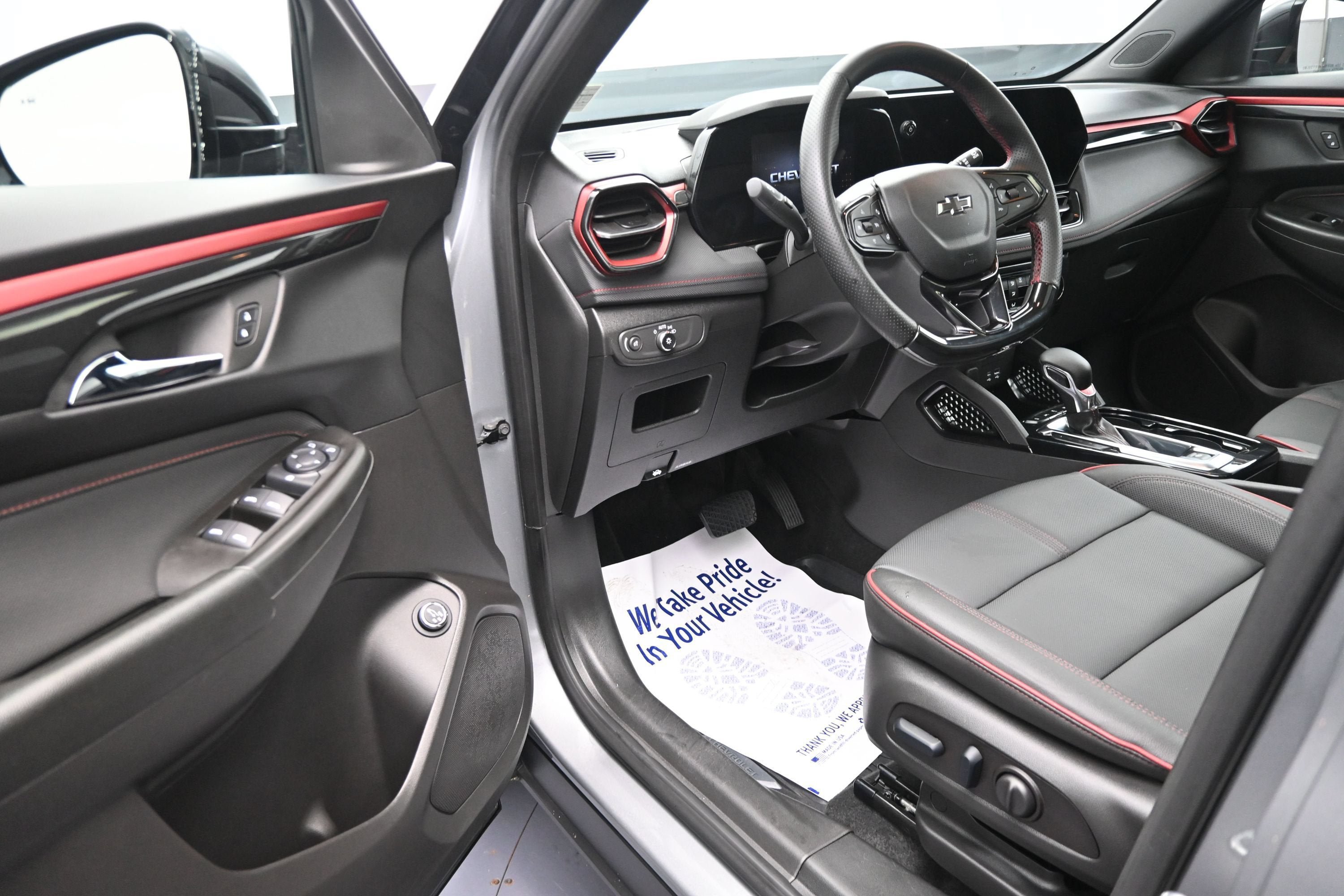 Used 2026 Chevrolet TrailBlazer RS w/ Convenience Package AWD/4WD image 10