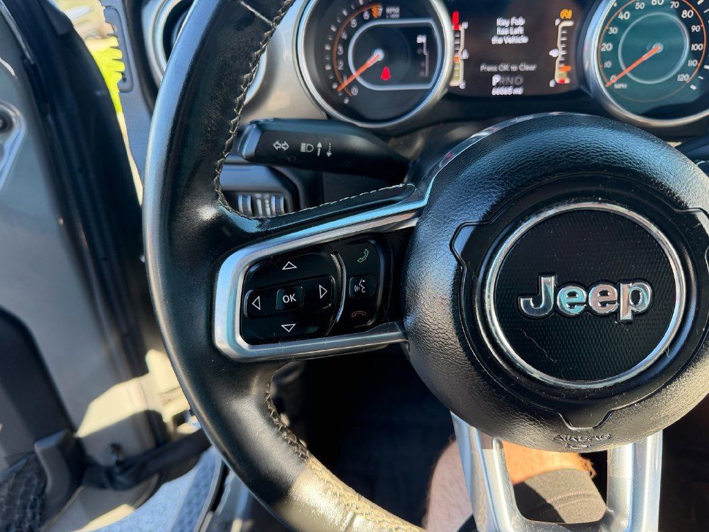 Used 2018 Jeep Wrangler Unlimited Sahara w/ LED Lighting Group AWD/4WD image 17