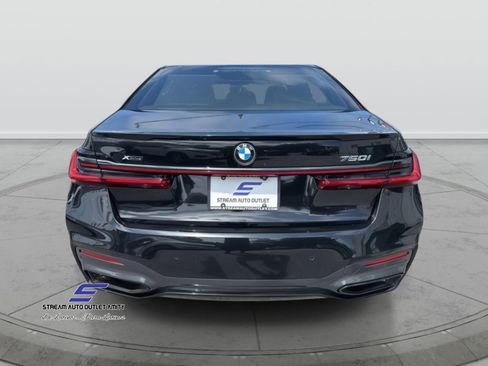 Used 2020 BMW 750i xDrive w/ M Sport Package image 6
