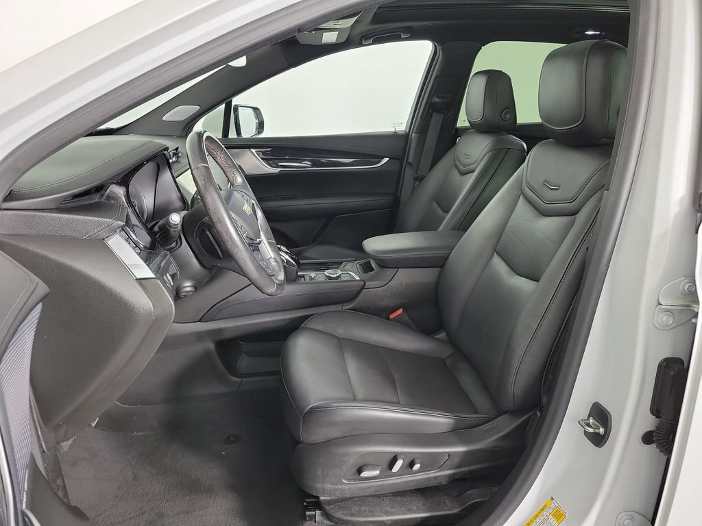 Certified 2023 Cadillac XT5 Premium Luxury AWD/4WD image 18