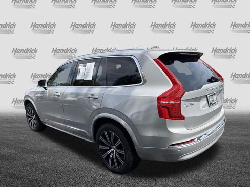 Used 2025 Volvo XC90 B5 Core AWD/4WD image 8