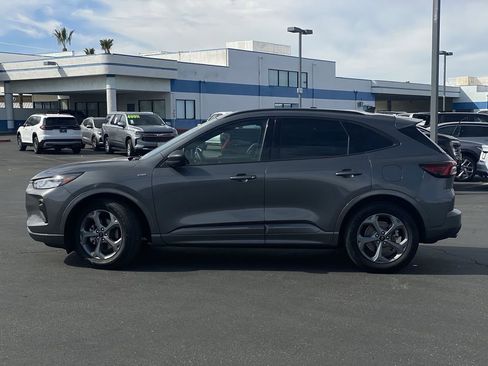 Used 2023 Ford Escape ST-Line FWD image 16