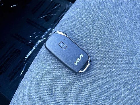 Used 2024 Kia Seltos S FWD image 14